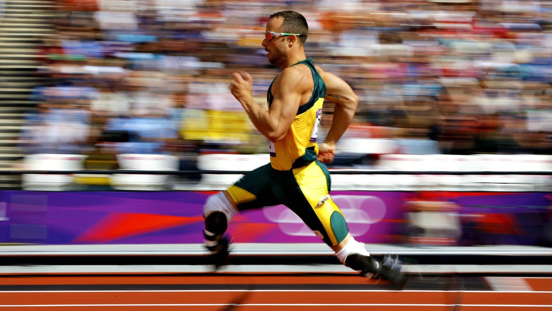 在男子团体四分之一决赛中，伊朗队以3_0击败日本队，创造历史性胜利。