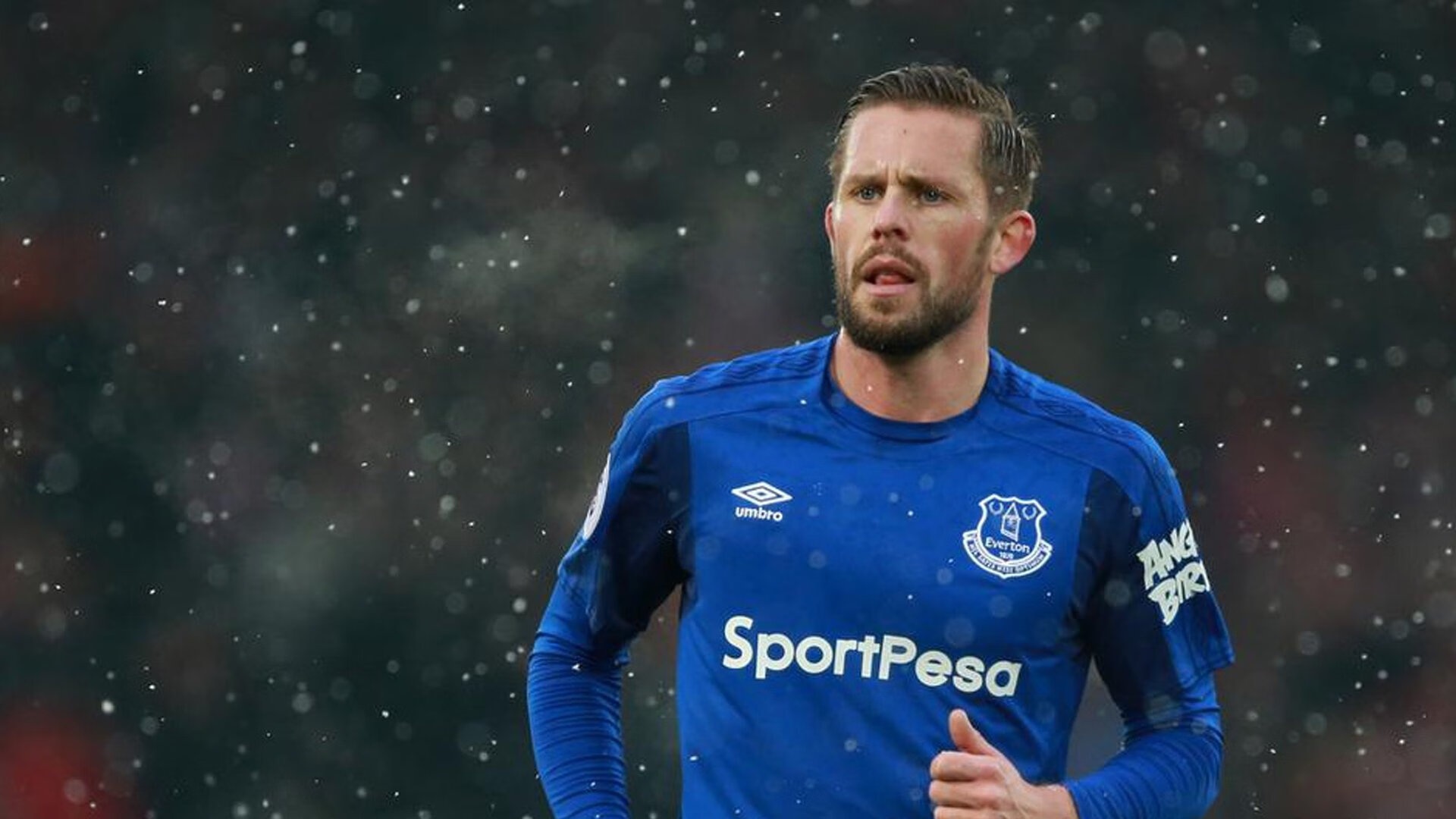 9游游戏官网-裁判争议：比赛中的争议判罚剖析，比赛裁判不公平怎么办